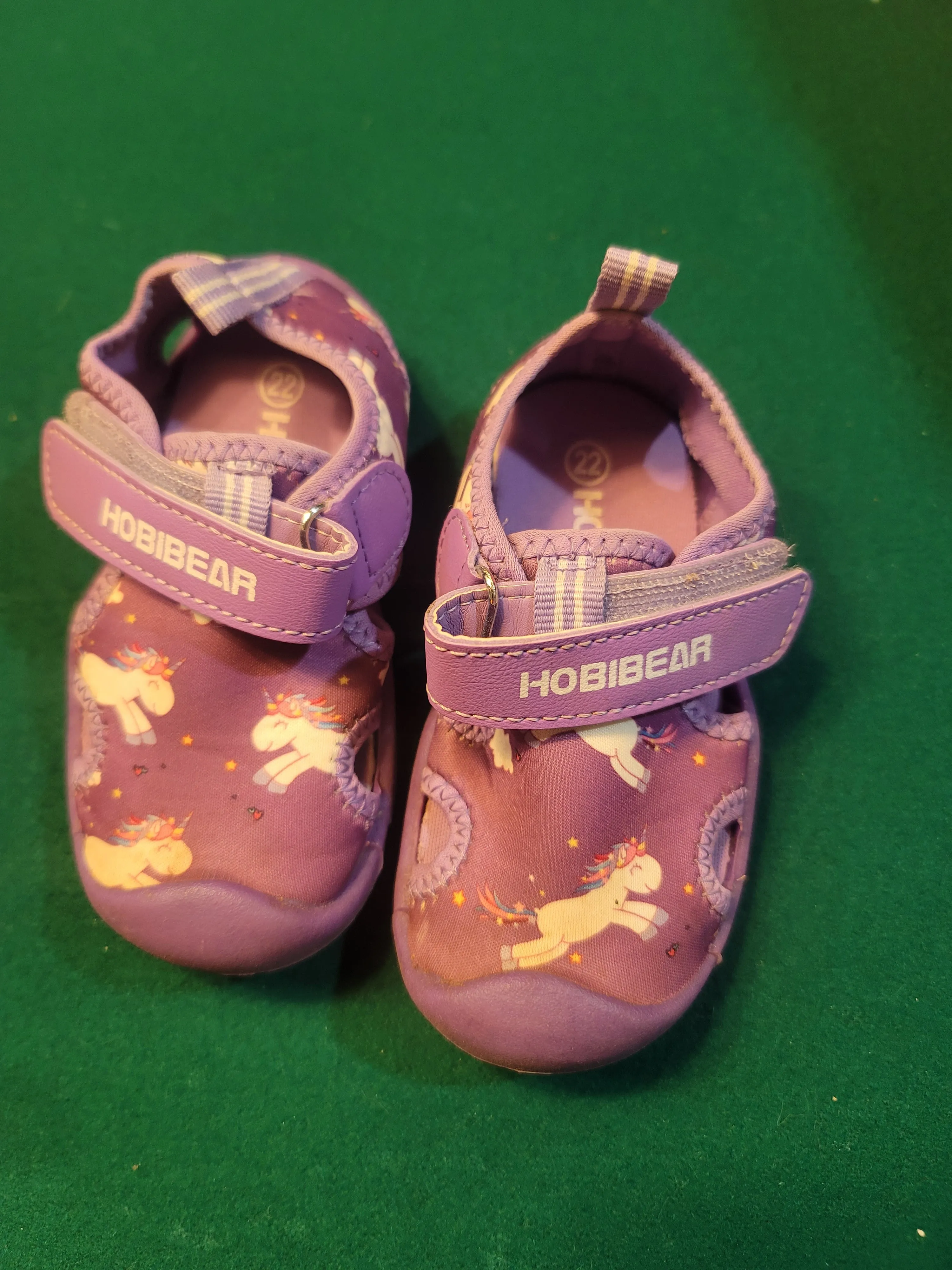 6/6.5 Tdler water shoes UK sz 22 purple unicorn - size
