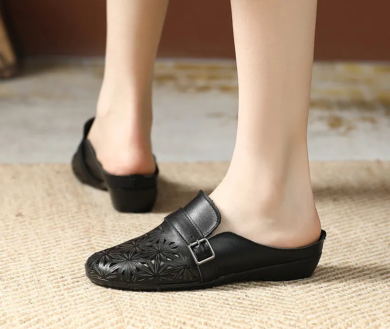 Flat summer shoes