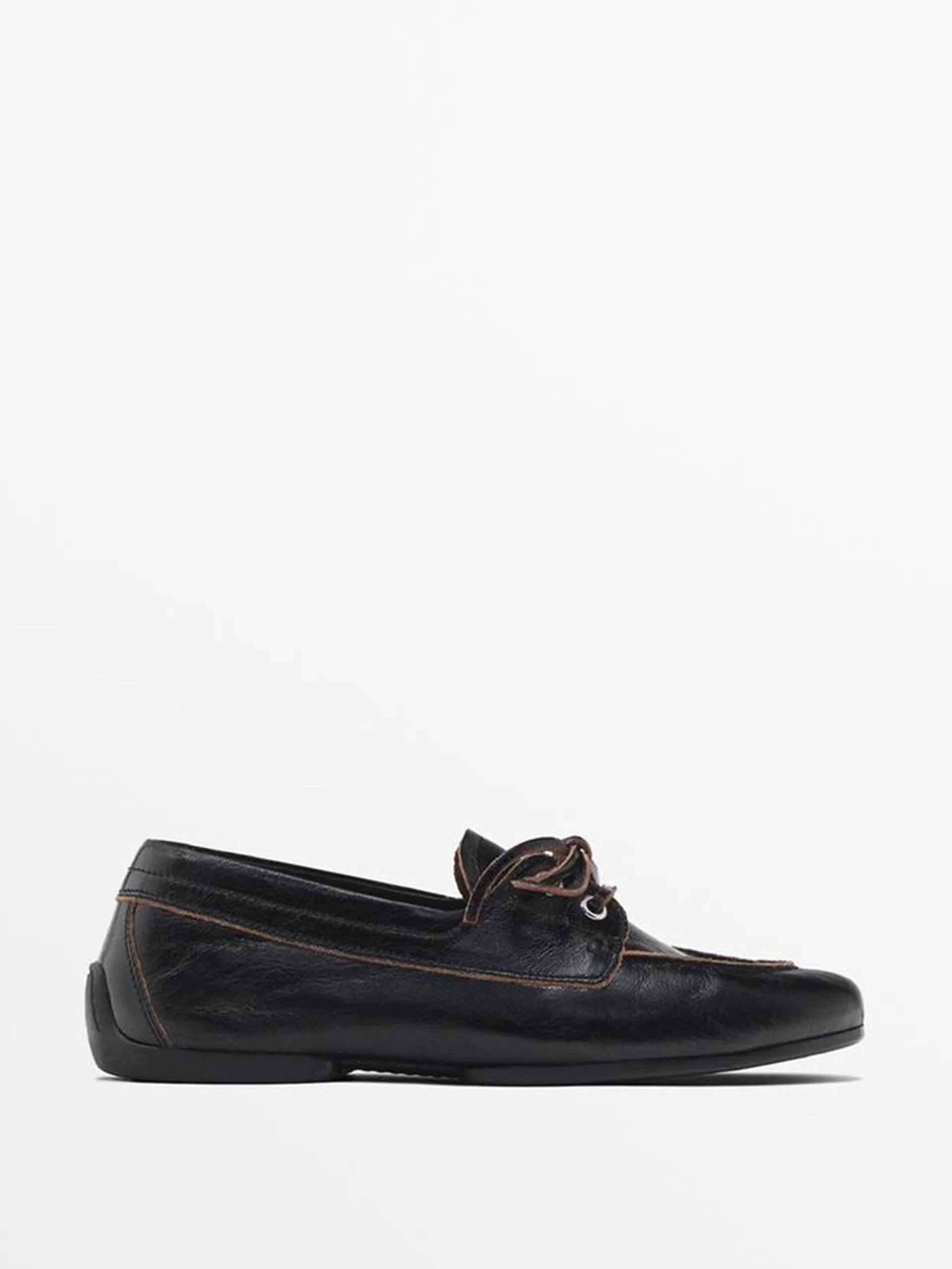 Shiny leather deck shoes