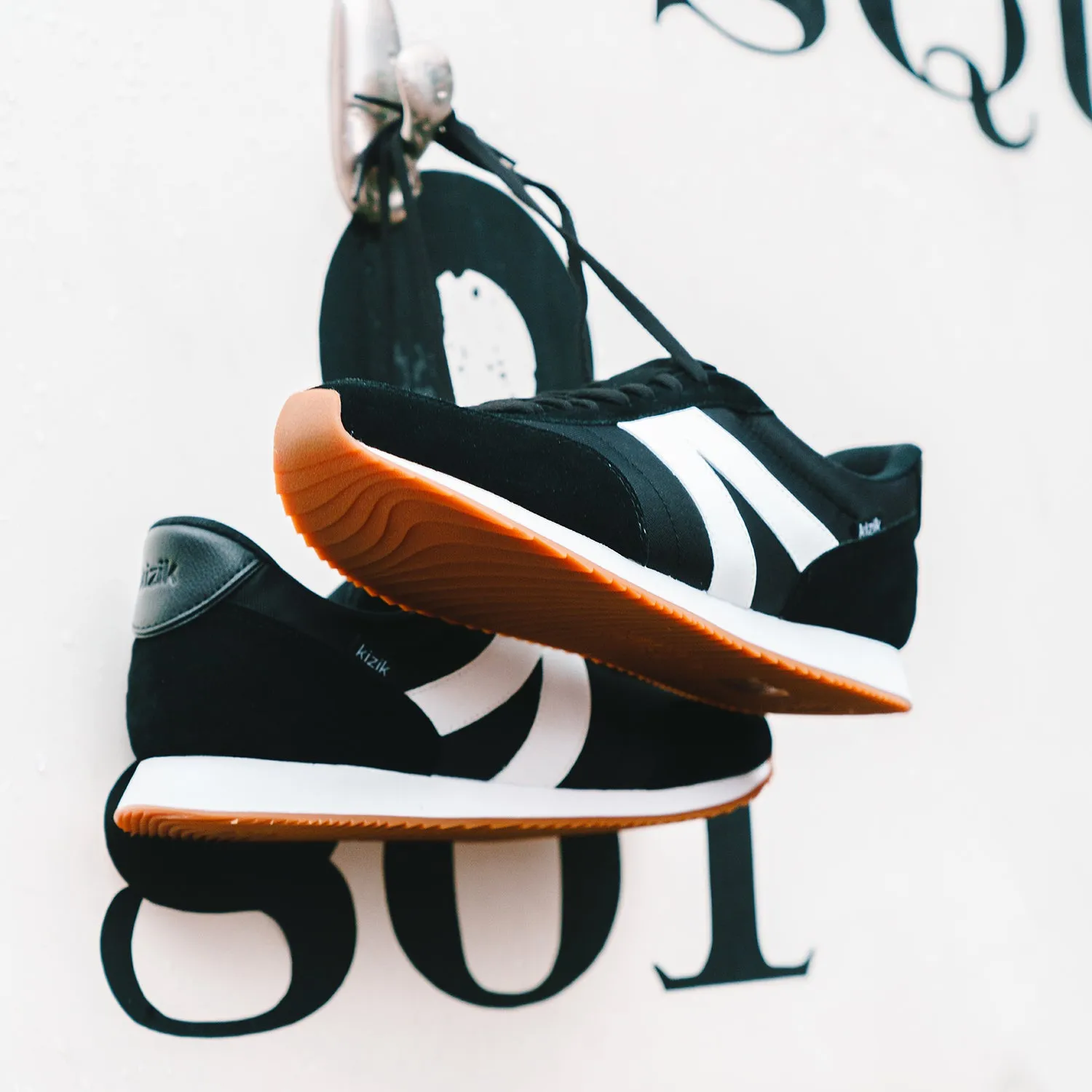 Unisex Kizik Milan Black/White